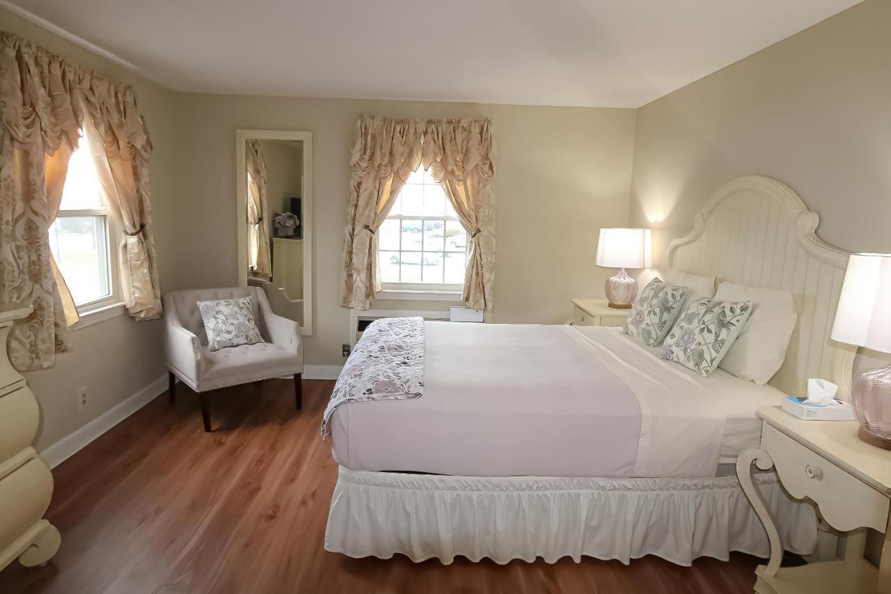 Colonial Inn Сийконк Екстериор снимка
